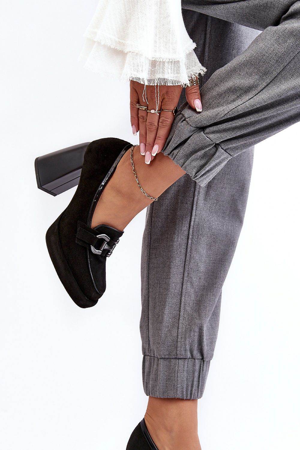 Block heel pumps Step in style - INDIEZ COUTURE