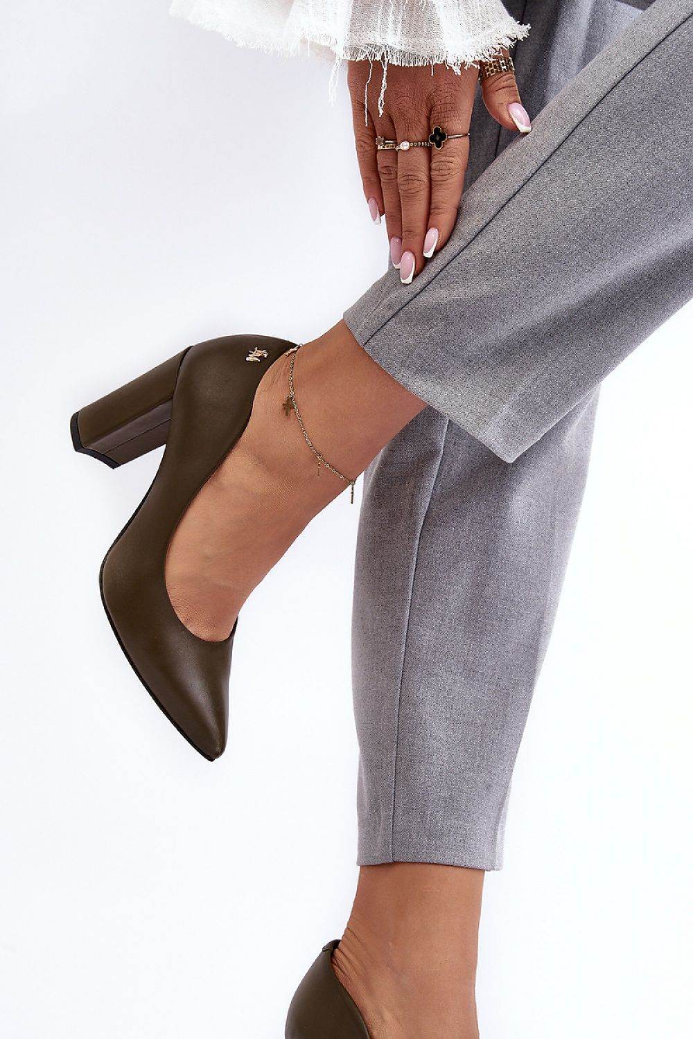 Block heel pumps Step in style - INDIEZ COUTURE