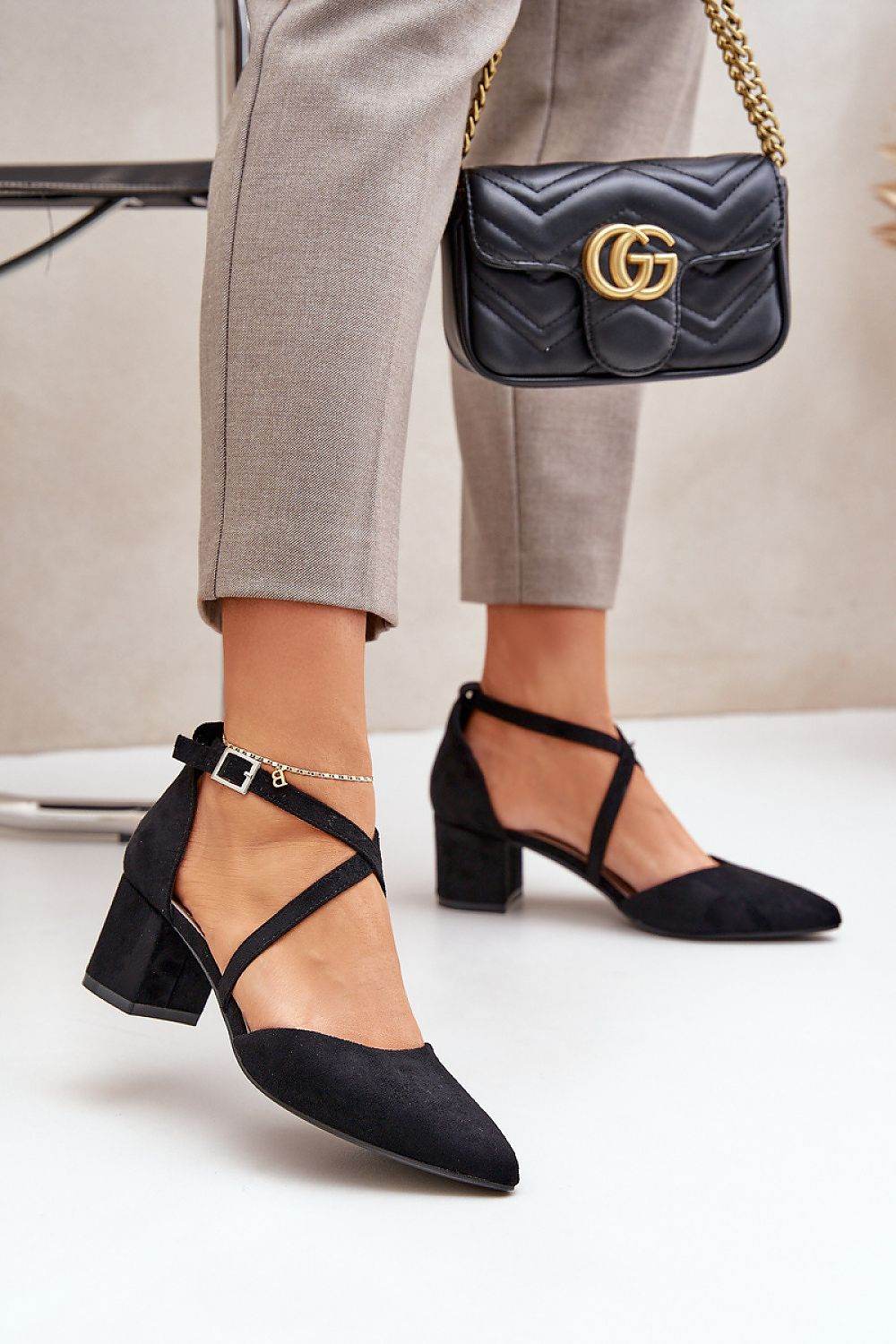 Block heel pumps Step in style - INDIEZ COUTURE