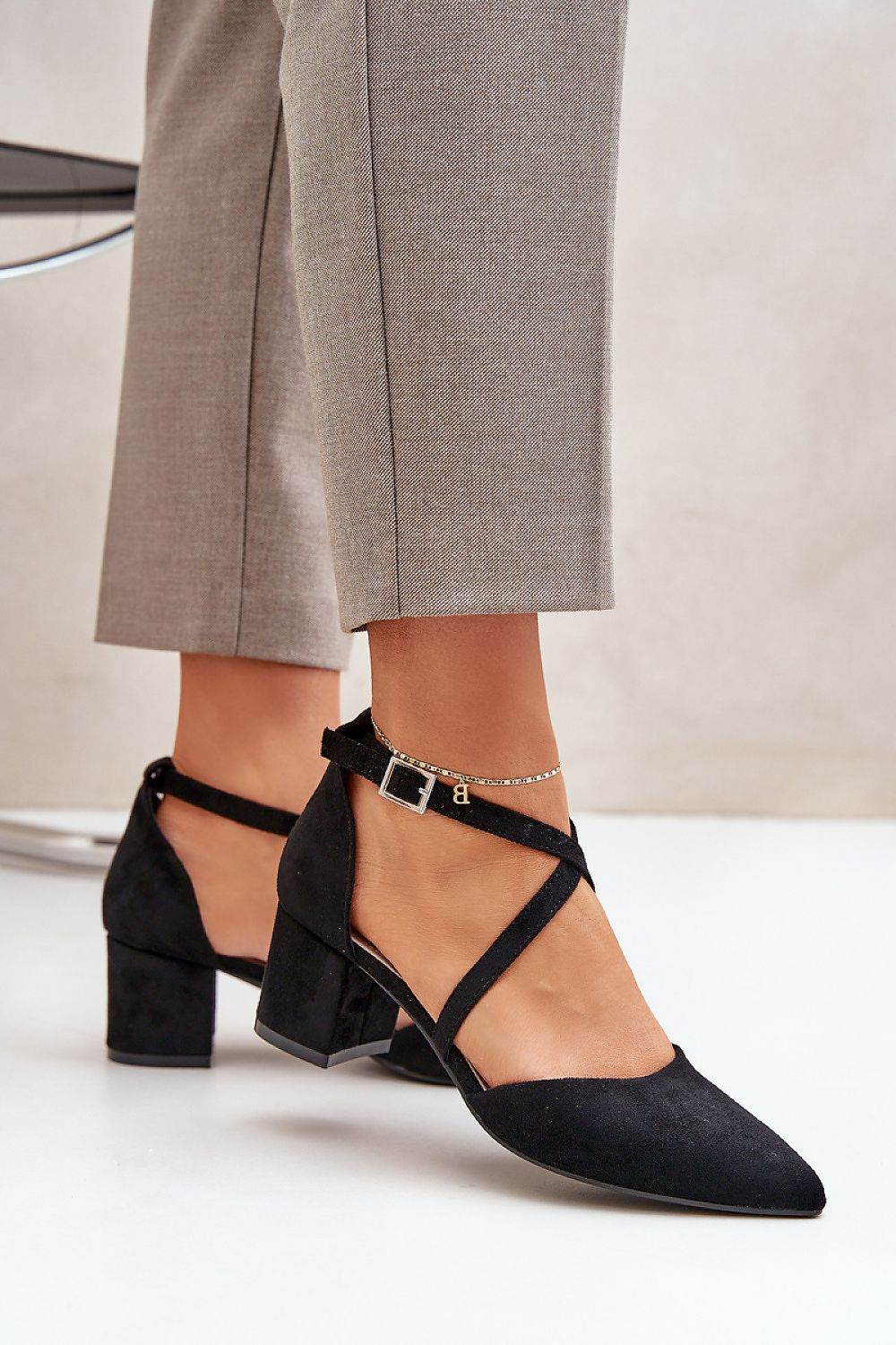 Block heel pumps Step in style - INDIEZ COUTURE
