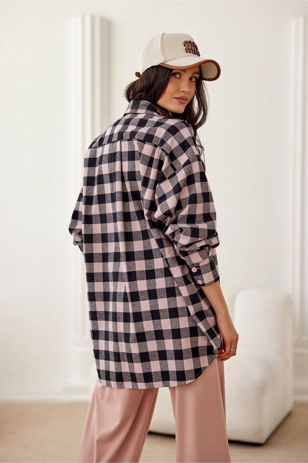High-Quality Flannel Long Sleeve Shirt with Classic Collar and Elongated Back - INDIEZ COUTURE