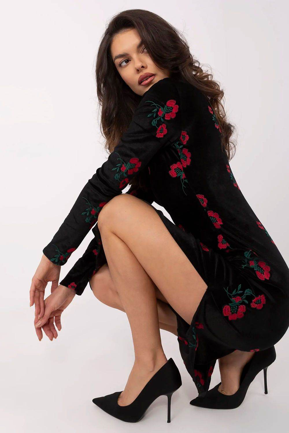 Elegant Pencil Evening Dress with Embroidered Flowers - INDIEZ COUTURE