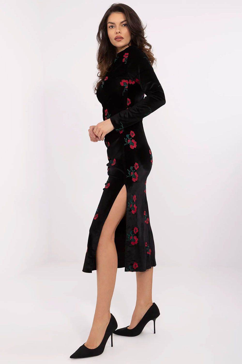 Elegant Pencil Evening Dress with Embroidered Flowers - INDIEZ COUTURE