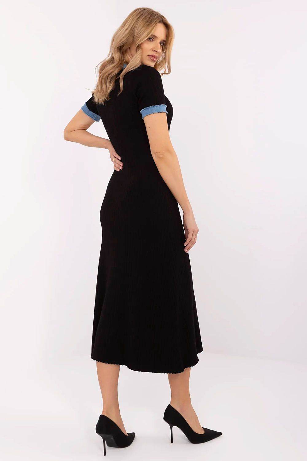 Elegant Knitted Midi Dress with Sweetheart Neckline - INDIEZ COUTURE