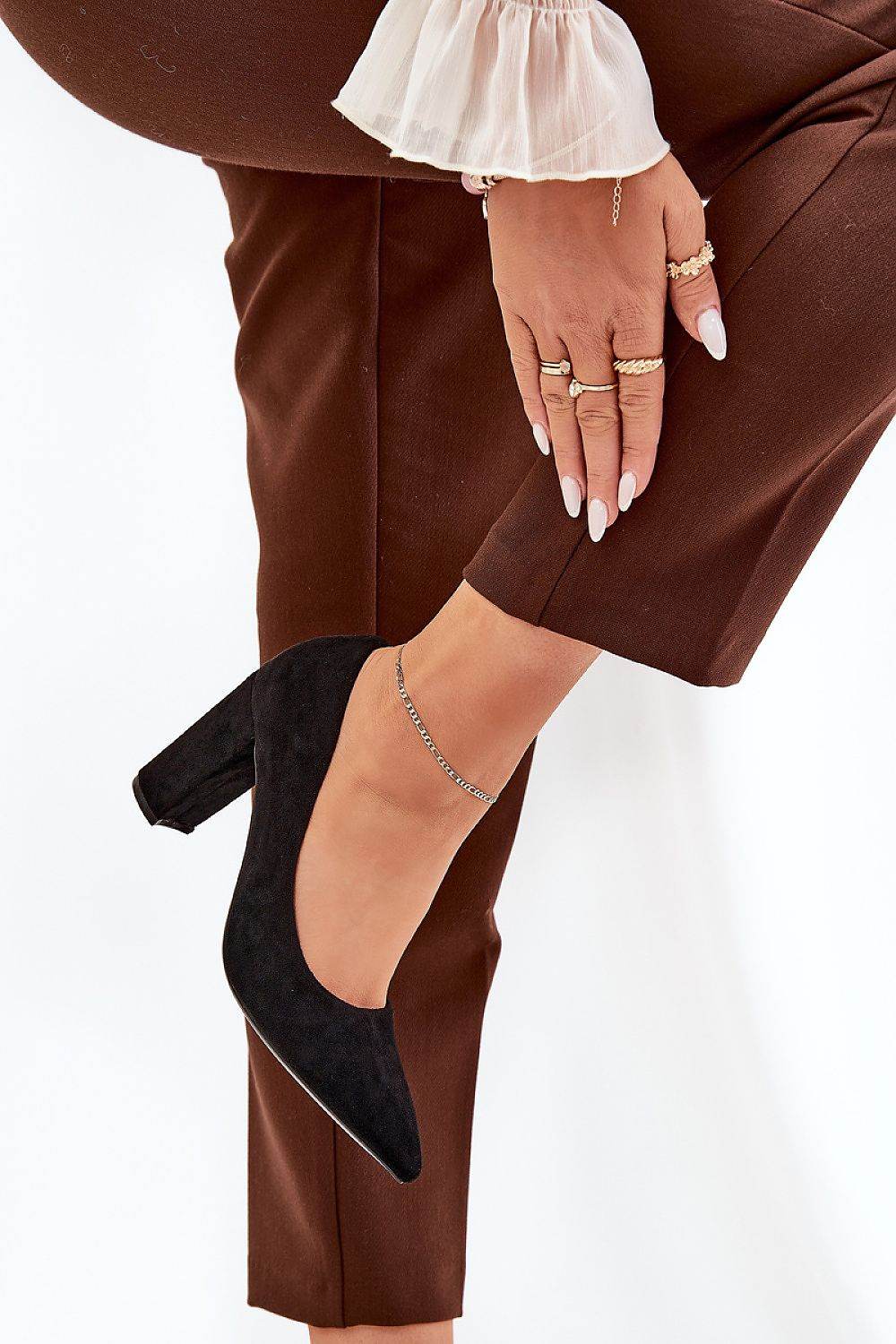 Block heel pumps Step in style - INDIEZ COUTURE