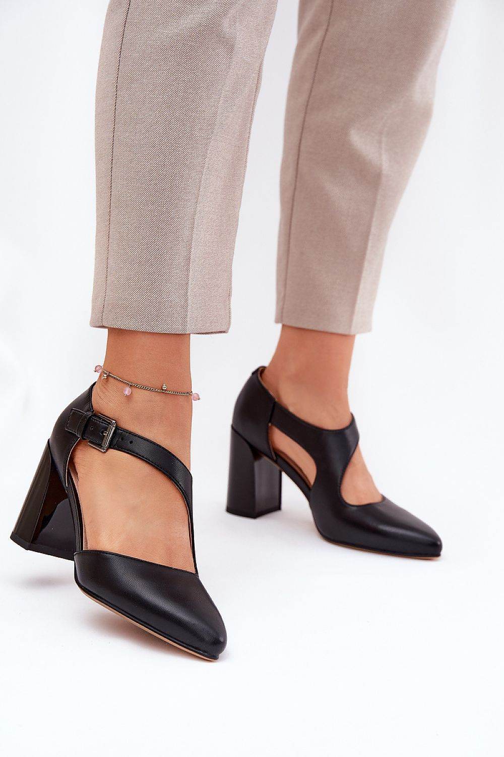 Block heel pumps Step in style - INDIEZ COUTURE