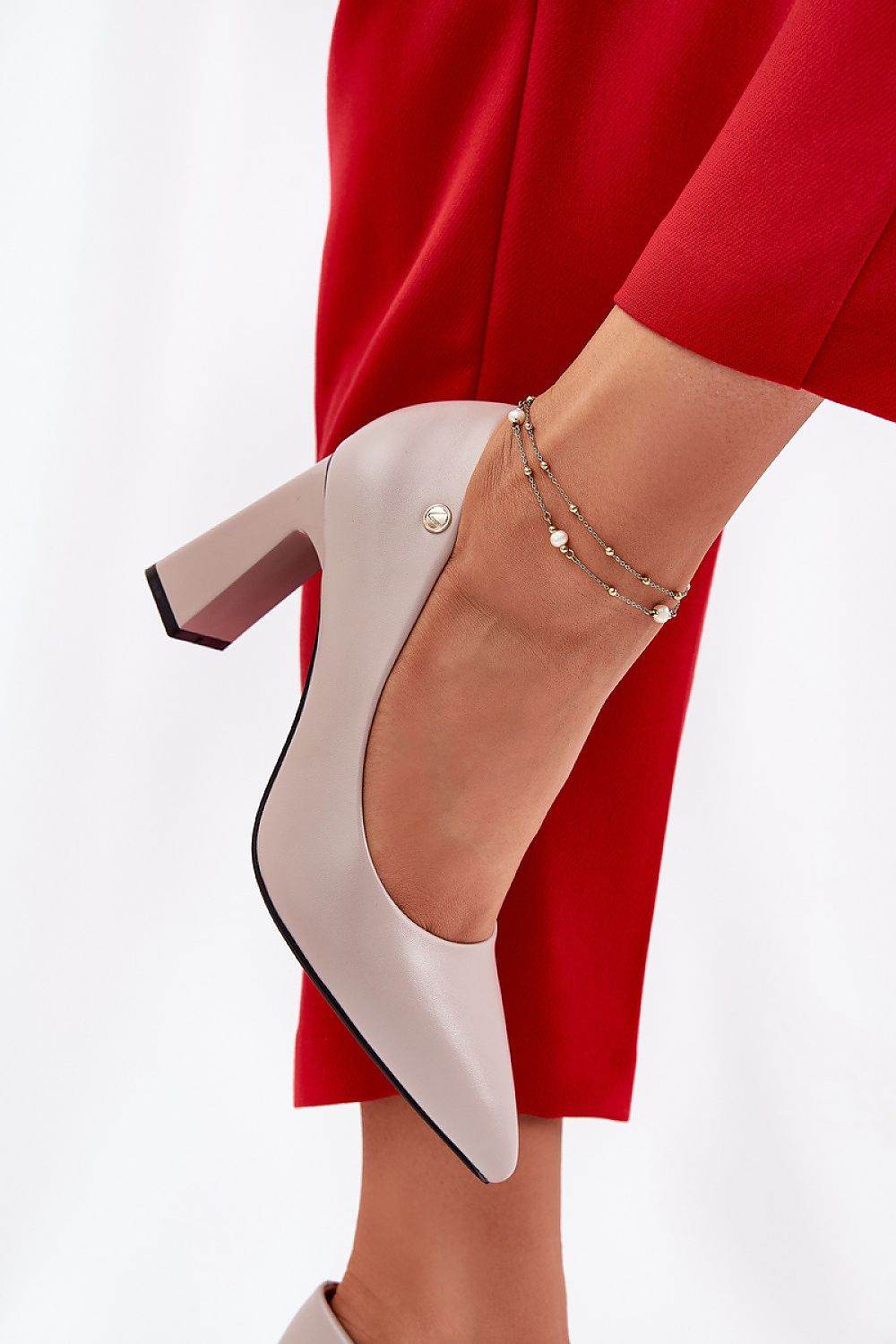 Block heel pumps Step in style - INDIEZ COUTURE