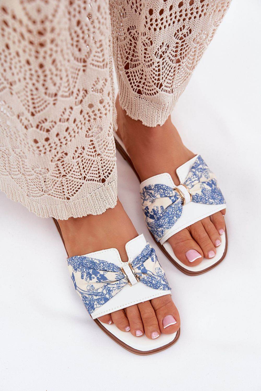 Charming Women's Flat Heel Bow Flip Flops - INDIEZ COUTURE