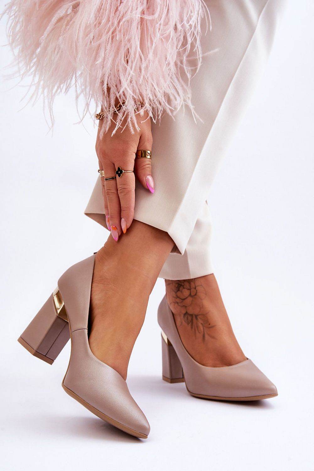 Block heel pumps Step in style - INDIEZ COUTURE