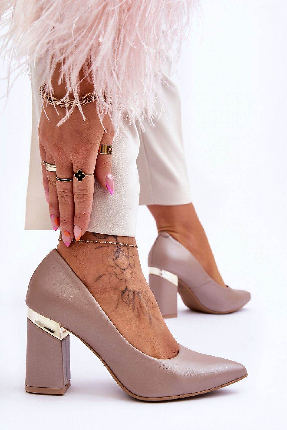 Block heel pumps Step in style - INDIEZ COUTURE
